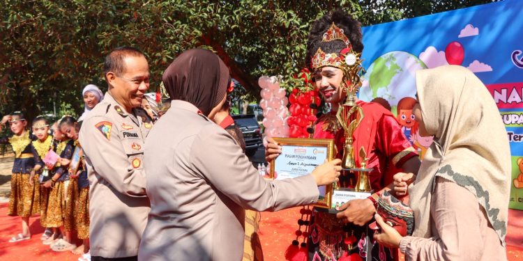 Lomba Tari Meriah Peringati Hari Anak Nasional 2024: SMAN 1 Arjawinangun Raih Gelar Juara