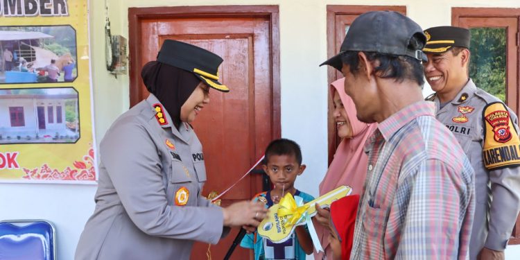 Kapolresta Cirebon dan BJB Sumber Beraksi: Renovasi Rutilahu di Desa Lurah