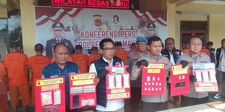 Belasan Pengedar dari 7 Kecamatan Diringkus, Polres Indramayu Amankan 84,79 Gram Sabu dan 5.028 Butir OKT