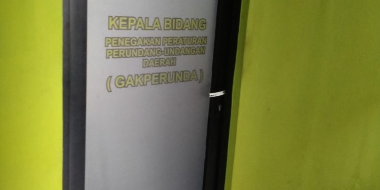 Diduga Satpol PP Kabupaten Cirebon Alergi Jurnalis, Ketika Ditanya Dugaan PT.AIYI Indonesia Yang Tak Miliki Ijin