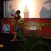 Antusiasme Warga Plered Meriahkan Pentas Seni Wayang Kulit dan Tari Topeng