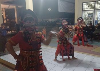 Pentas Seni Wayang Kulit dan Tari Topeng Kecamatan Gempol: Kembali Hadirkan Keajaiban Budaya Lokal yang Mengguncang!