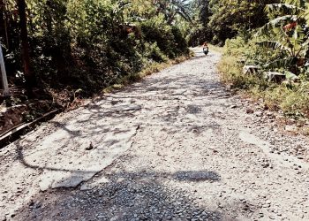 Dua Ruas Jalan Kabupaten di Desa Sangkanerang Rusak Parah, Wajah Kesenjangan Pembangunan Infrastruktur di Kabupaten Kuningan