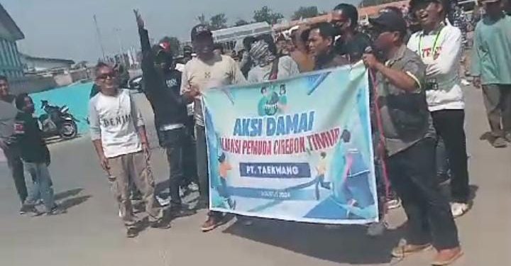 Ratusan Warga dan Aliansi Pemuda Cirebon Timur Menggelar Aksi Damai di Dua Perusahaan Besar