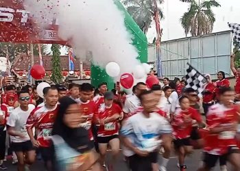 Ratusan Pelari Ramaikan Marathon Polresta Cirebon 5K: Kapolresta dan Pj Bupati Cirebon Turut Berlomba dalam Perayaan Kemerdekaan RI