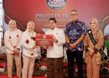 Pj Wali Kota Cirebon Hadiri Acara Gemarikan, Dorong Konsumsi Ikan dan Penguatan Ekonomi Lokal