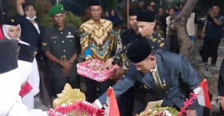 Momen Penting HUT RI Ke-79 Pemdes Bojong Wetan Bersama Warga Gelar Prosesi Tabur Bungah
