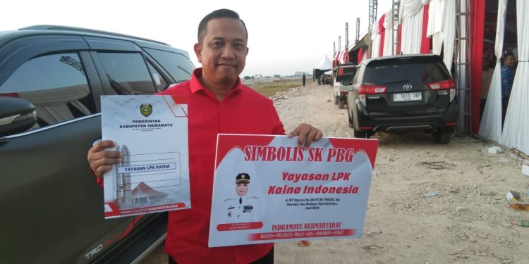Kado HUT ke-79 RI, LPK Kaina Terima PGB dari Bupati Indramayu
