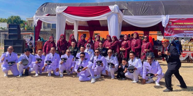 Upacara HUT Negara Republik Indonesia ke 79 di Kecamatan Losari Di Pusatkan Di Lapangan Sepak Bola Ki Merta Sara Desa Mulyasari Berlangsung Hikmah