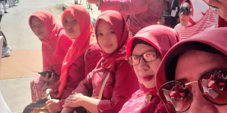 IKWI Indramayu Meriahkan Fashion Show Batik Gebyar Merah Putih