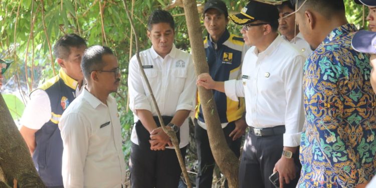 Pj Bupati Cirebon Dukung Penuh Pembersihan Pantai Baro Gebang: Apresiasi untuk Inisiatif Pandawara Group