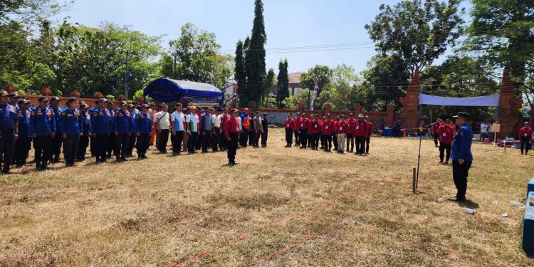Kompetisi Keterampilan Pemadam Kebakaran Memeriahkan HUT Ke-79 RI di Cirebon