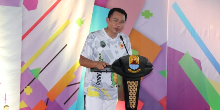 Pj Bupati Cirebon Kembali Jadi Sorotan: Pesan Motivasi Membara untuk Atlet Porkab!