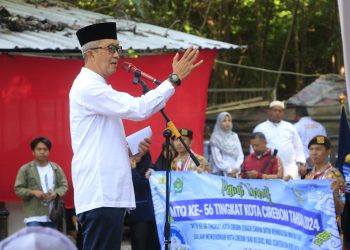 Pj Wali Kota Lepas Pawai Ta’aruf MTQ ke-56 Tingkat Kota Cirebon