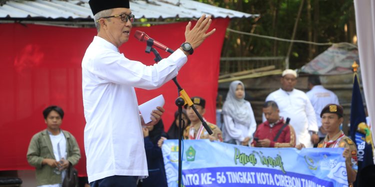 Pj Wali Kota Lepas Pawai Ta’aruf MTQ ke-56 Tingkat Kota Cirebon