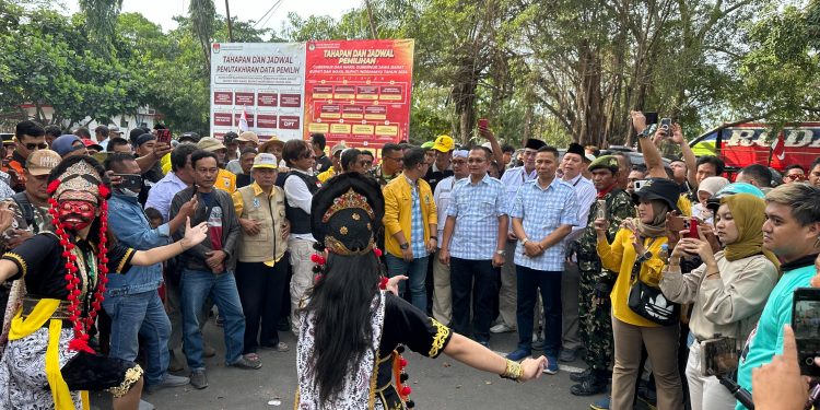 Paslon Berkah, Paslon Ketiga yang Daftar ke KPU Indramayu   