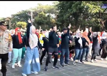 Senam Massal Cirebon: Langkah Tegas Lawan Rokok Ilegal