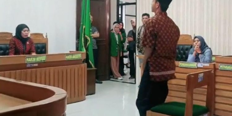 Tragedi Tawuran Maut, Terdakwa Pelajar Di Vonis 5 Tahun Bui