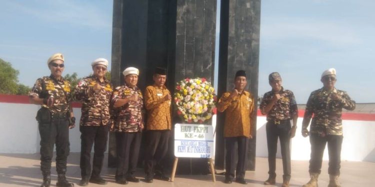 Peringati HUT ke-46, KB FKPPI Indramayu Ziarah ke TMP