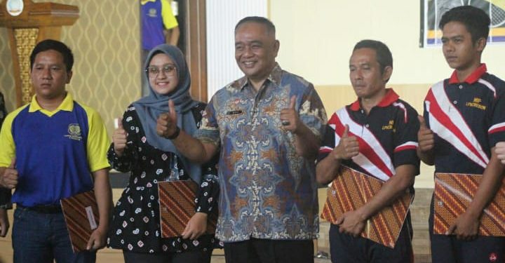 Penutupan Program Rehabilitasi Pemasyarakatan di Lapas Narkotika Kelas IIA Cirebon berlangsung Meriah.