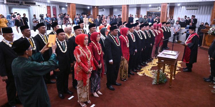 Kepala Seksi Keamanan dan Ketertiban Narkotika Cirebon, Turut Hadiri di Pelantikan DPRD Masa Bhakti 2024-2029.
