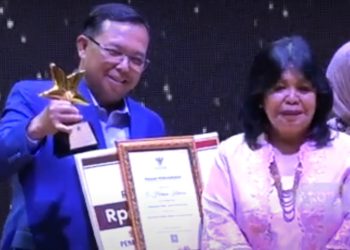 Perpustakaan Nasional Rayakan Kreativitas Anak Bangsa: Herman Khaeron Trima Penghargaan Prestisius untuk Penulis Buku Terbaik.