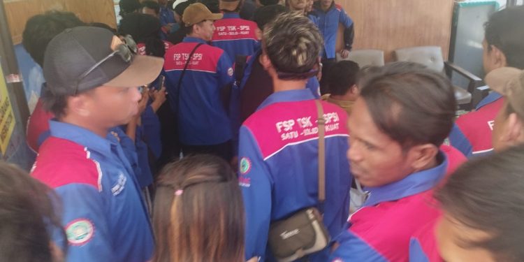 FSP TSK-SPSI Cabang Kabupaten Cirebon Kecewa, Grudug dan Tagih Janji Disnaker Kabupaten Cirebon