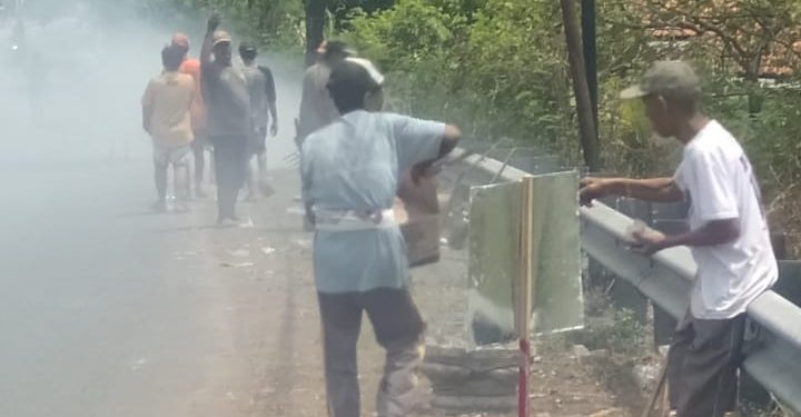 Pemdes Danawinangun Bersama Warga Penuh Semangat Laksanakan Giat Kerja Bakti 