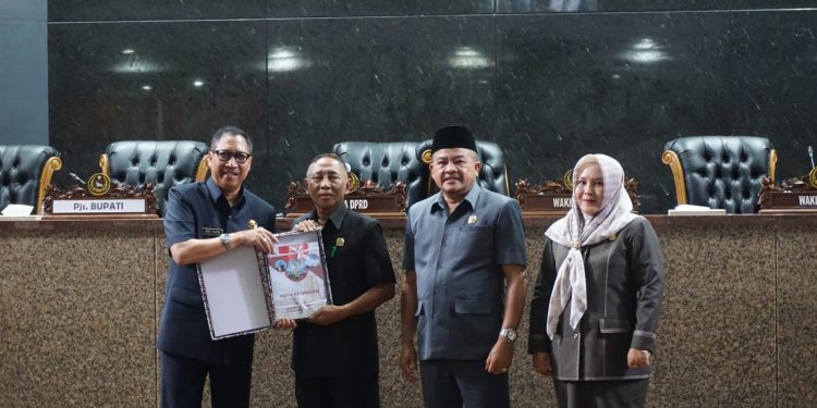 Nota Penjelasan Bupati Terhadap Raperda Tentang Anggaran Pendapatan Belanja Daerah 2025