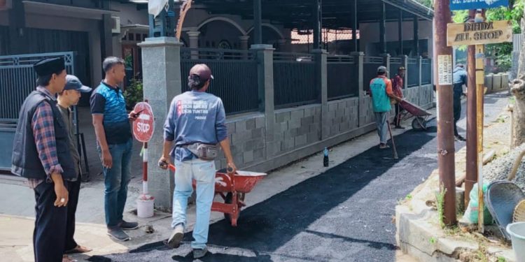 Pemdes Lemahabang Targetkan Peningkatan Infrastruktur Jalan Lingkungan