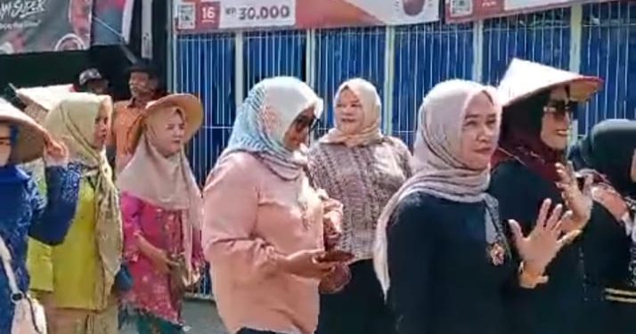 Mapag Sri Desa Karangsari kecamatan Waled Disambut Antusias Masyarakat
