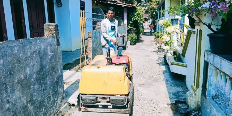 Kucurkan Banprov 2024, Pemdes Susukanagung Tingkatkan Infrastruktur Jalan Lingkungan