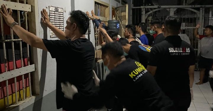 P4GN, Lapas Kelas 1 Cirebon Gelar Razia Gabungan