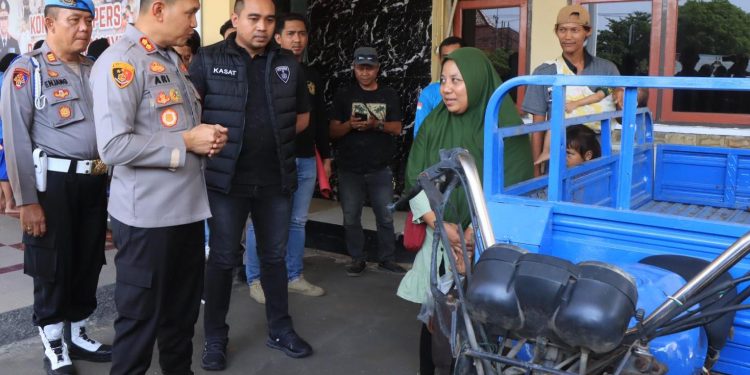 Pemilik Sumringah, Grandong yang Hilang Ditemukan dan Diserahkan Kapolres Indramayu