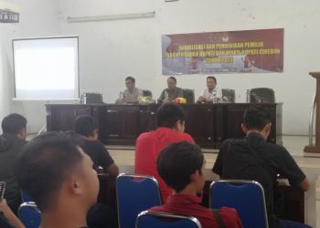 PWI Kabupaten Cirebon Gelar Sosialisasi dan Pendidikan Pemilih untuk Pilbup Cirebon 2024.