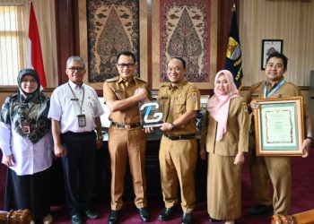 Pemkab Cirebon Raih Penghargaan Bergengsi SDJA 2024: Terobosan Tata Kelola Data Geospasial Jadi Sorotan!