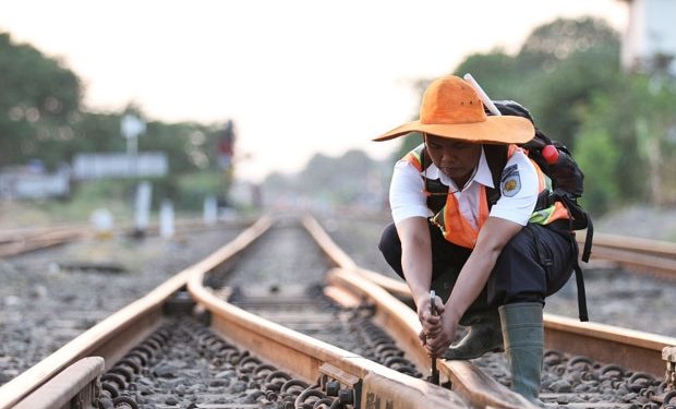 Mengungkap Peran Tersembunyi Pahlawan Keselamatan Kereta Api: Petugas Pemeriksa Jalur (PPJ)