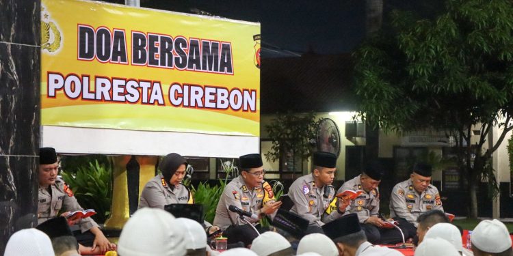 Polresta Cirebon Gelar Doa Bersama dan Yasinan Jelang Pilkada Serentak 2024.