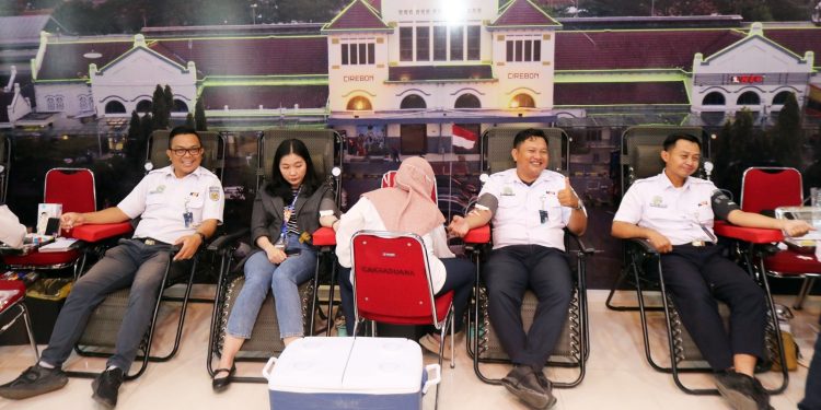KAI Daop 3 Cirebon Gelar Donor Darah Semarakkan Perayaan Natal dan Tahun Baru 2025