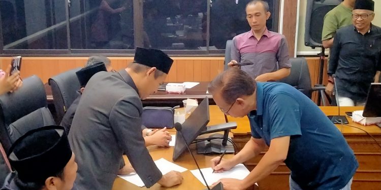 Melalui Audensi Dengan DPRD Kabupaten Cirebon, Akhirnya Upah Keempat Pekerja Akan Dibayar Awal Februari Oleh Pihak Perusahaan