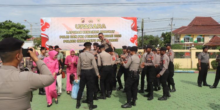 Puluhan Polisi di Lingkup Polres Indramayu Naik Pangkat