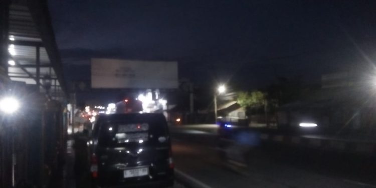 Dikhawatirkan Terjadi Kecelakaan, Masyarakat Kecamatan Losari Minta Ada Perbaikan PJU di Jalan Pantura