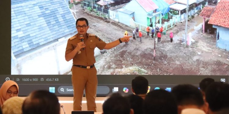 Pemda Cirebon Prioritaskan Langkah Penanganan Banjir, PJ Bupati Wahyu Mijaya Paparkan Dampak dan Rencana Tindak Lanjut