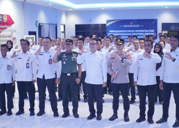 Bangun Zona Integritas, Lapas Kelas 1 Cirebon Melakukan Tanda Tangan Bersama Sebagai Bentuk Komitmen