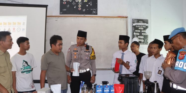 Polresta Cirebon Berikan Pelatihan Ekonomi Kreatif “Pelatihan Barista” Kepada Santri Ponpes Al Jauhariyyah