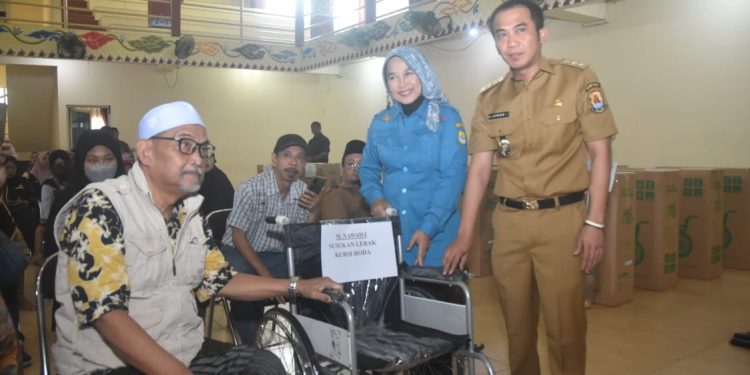 Pemkab Cirebon Salurkan Bantuan bagi Penyandang Disabilitas, Dorong Kesetaraan dalam Dunia Kerja