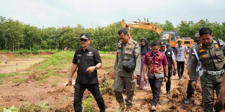 Jalan Rusak Sering Dilewati Dump Truck, Wabup Syaefudin Sidak Lokasi Galian C