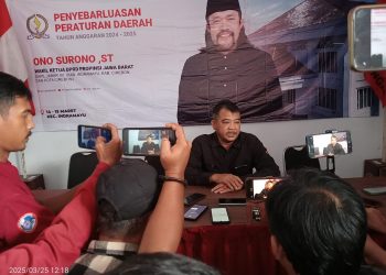 Berbagi dengan Pengurus, PDI Perjuangan Indramayu Salurkan Ribuan Paket Sembako