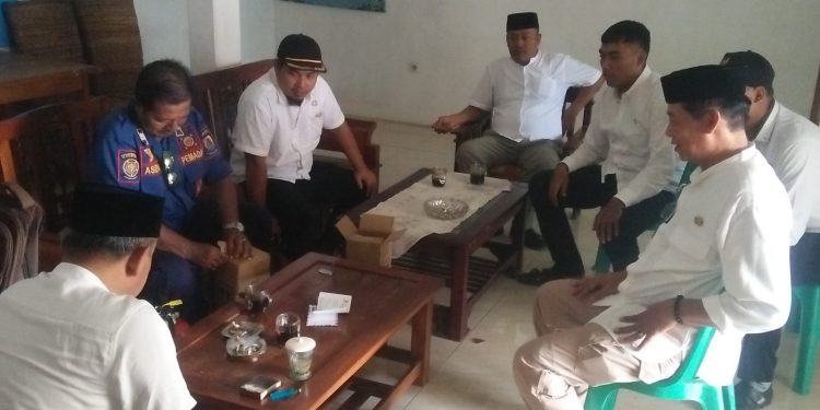 Damkar Sosialisasi Penggunaan Apar di Desa Serang Wetan 