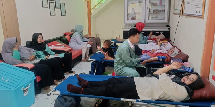 Donor Darah, Pemdes Susukanlebak Gelar Giat Amal Dan Berbagi Bersama